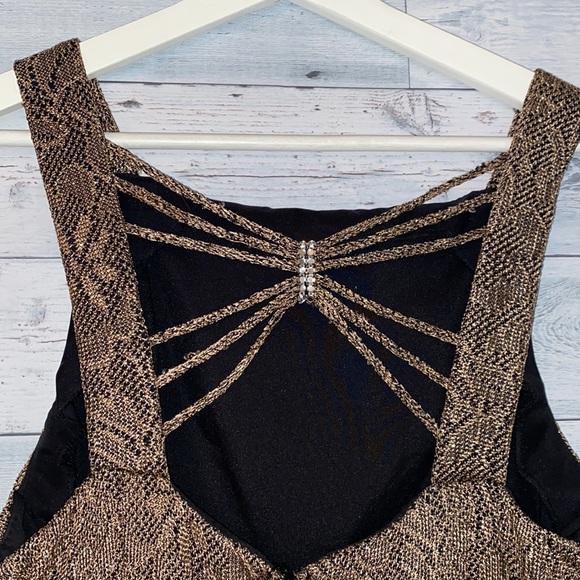 Beautiful Gold NUIT Dress with Scarf Size M? - Picture 5 of 11